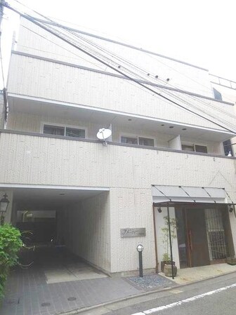 アメニティ三軒茶屋の物件外観写真